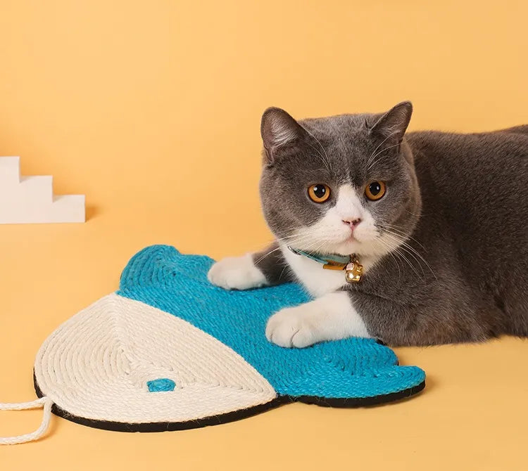 Fish-Shaped Sisal Cat Scratcher Mat for Playful Cats